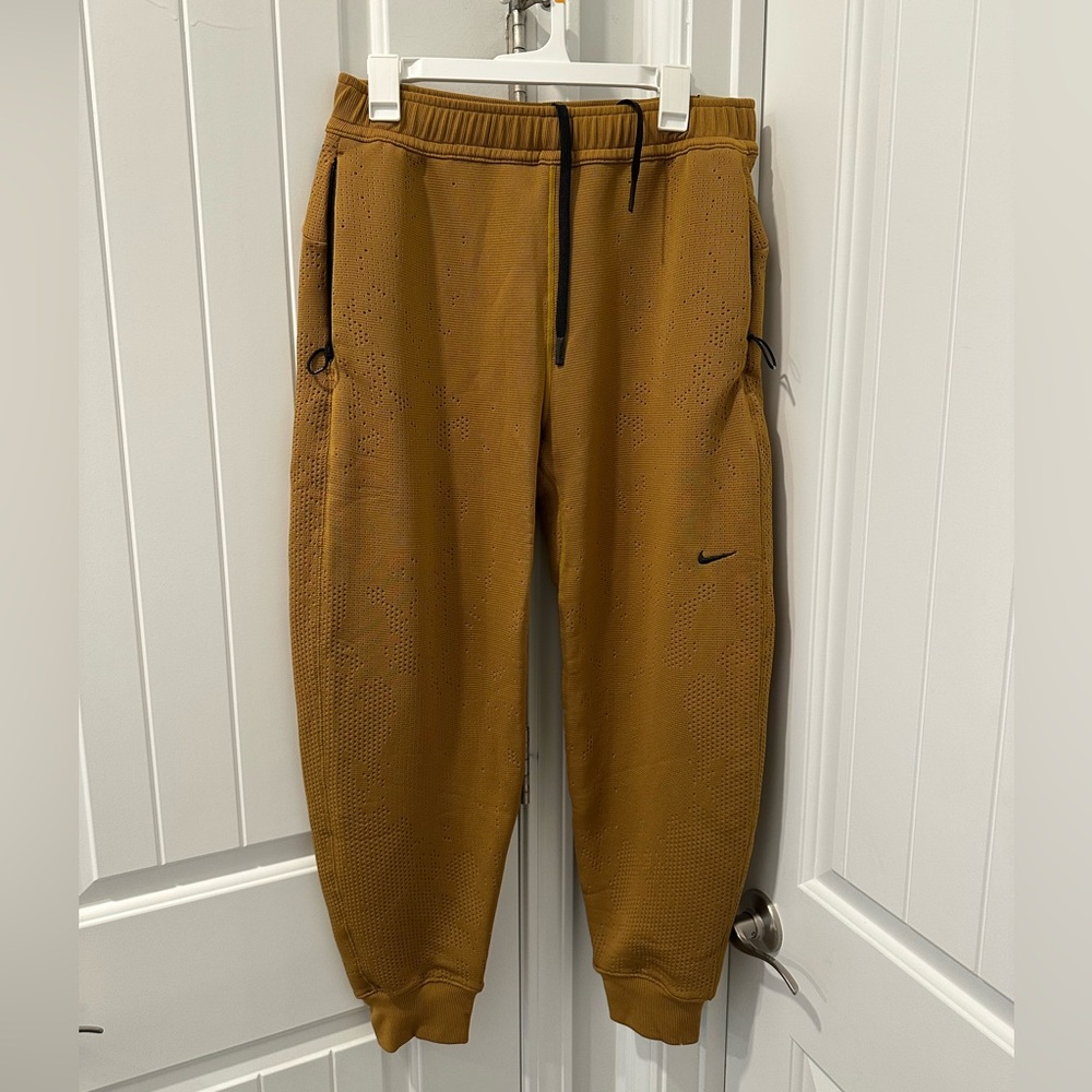 Nike A.P.S. Versatile Therma-fit ADV pants